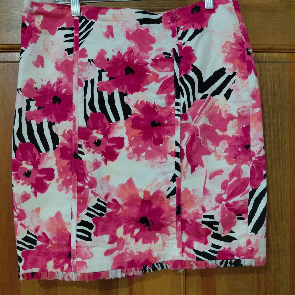 Vibrant Floral Pencil Skirt